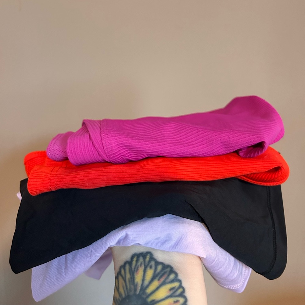 Size M workout top bundle